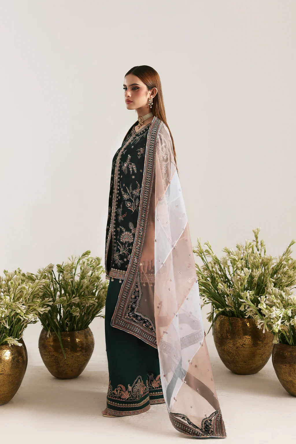 Emaan Adeel Mehruunisa Zarposh Collection 2025 - Image 2