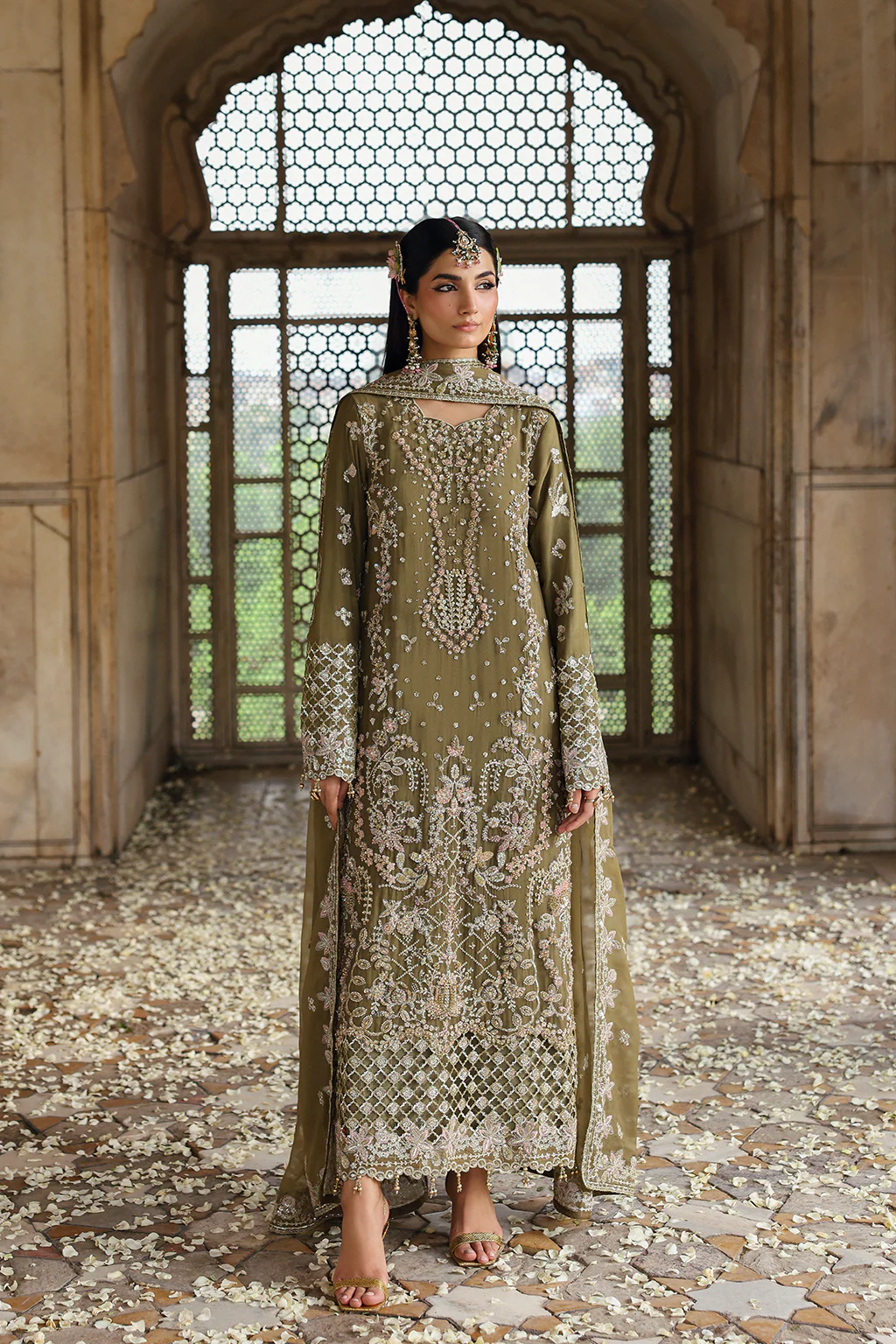 Emaan Adeel Olivea Romansiyyah Luxury Formal 2025