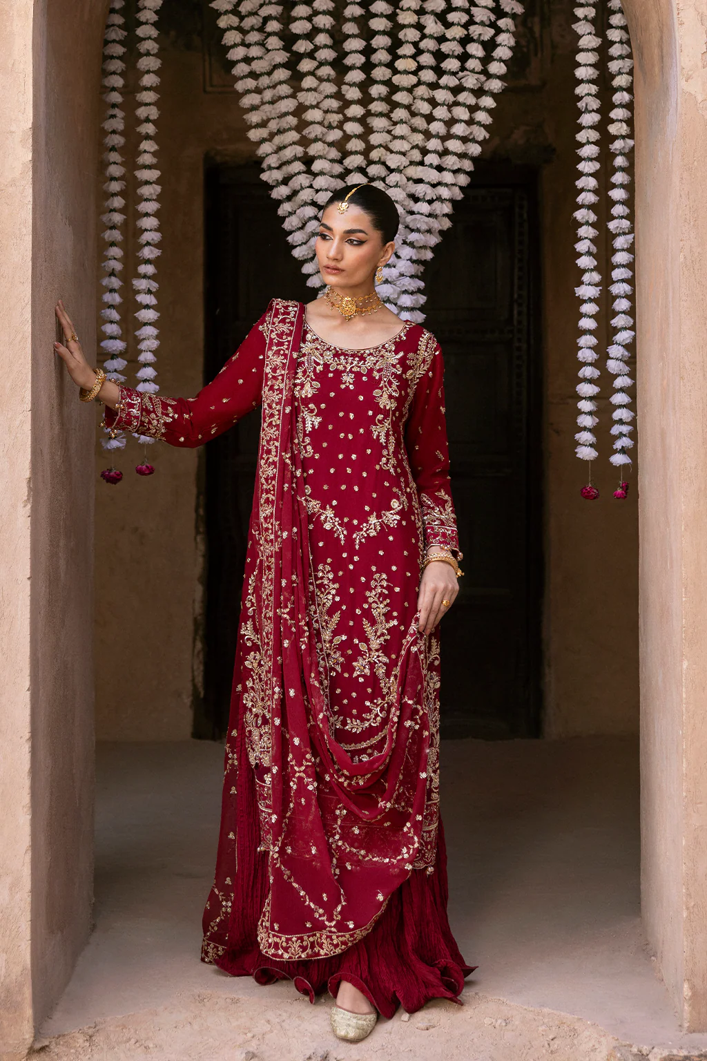 Emaan Adeel Rosmyn The Empress Wedding Formals 2025 - Image 2
