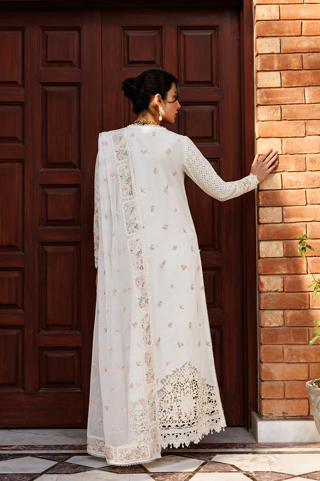Emaan Adeel Seraph Mirabelle Festive Luxury Lawn 2026 - Image 2