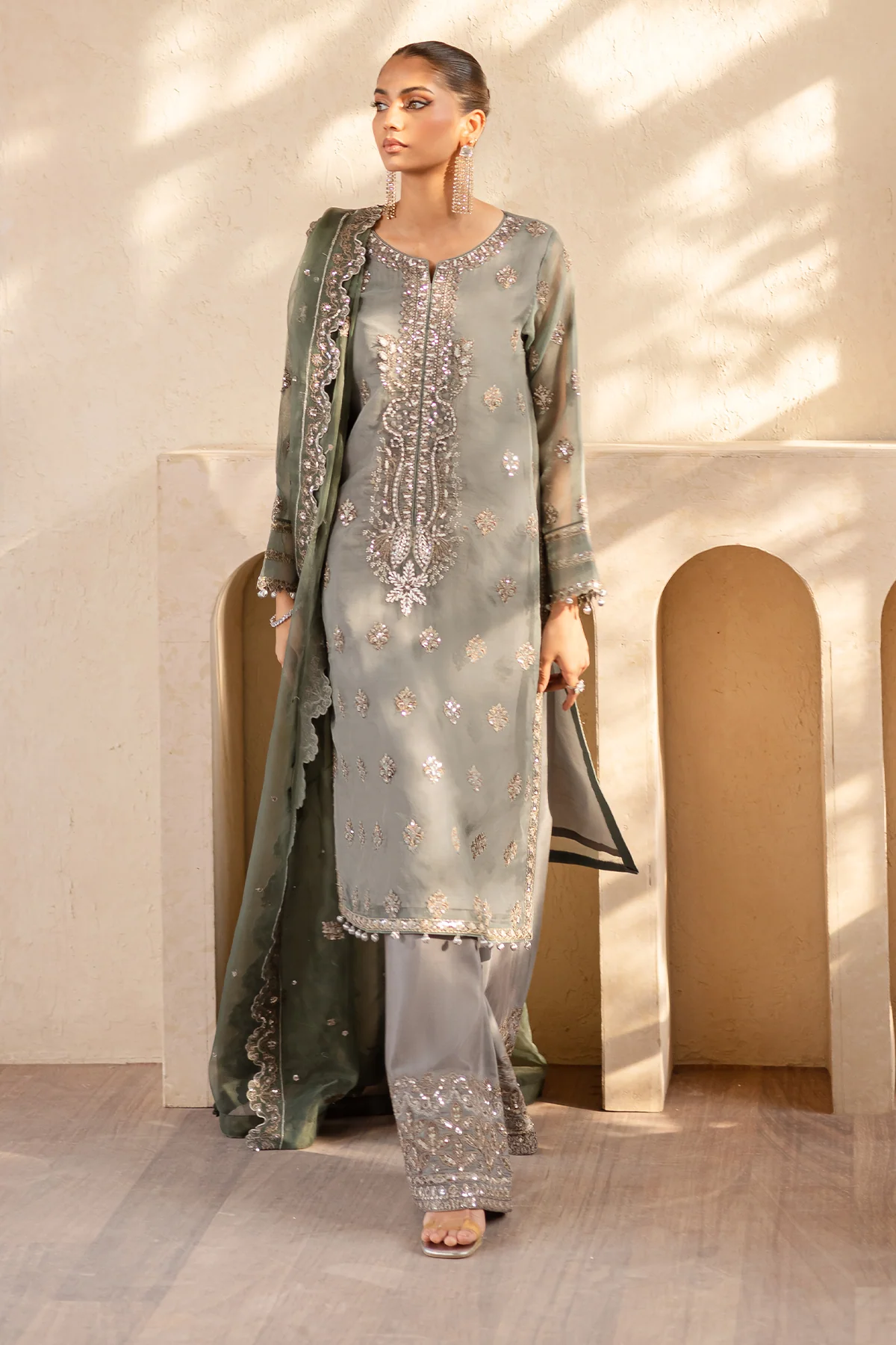 Emaan Adeel Veliza Noore Festive Formals 2025 - Image 2