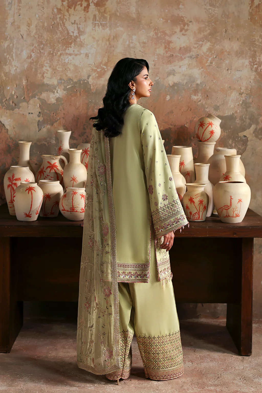 Emaan Adeel Zaib Afsana-E-Silk 2025 - Image 2