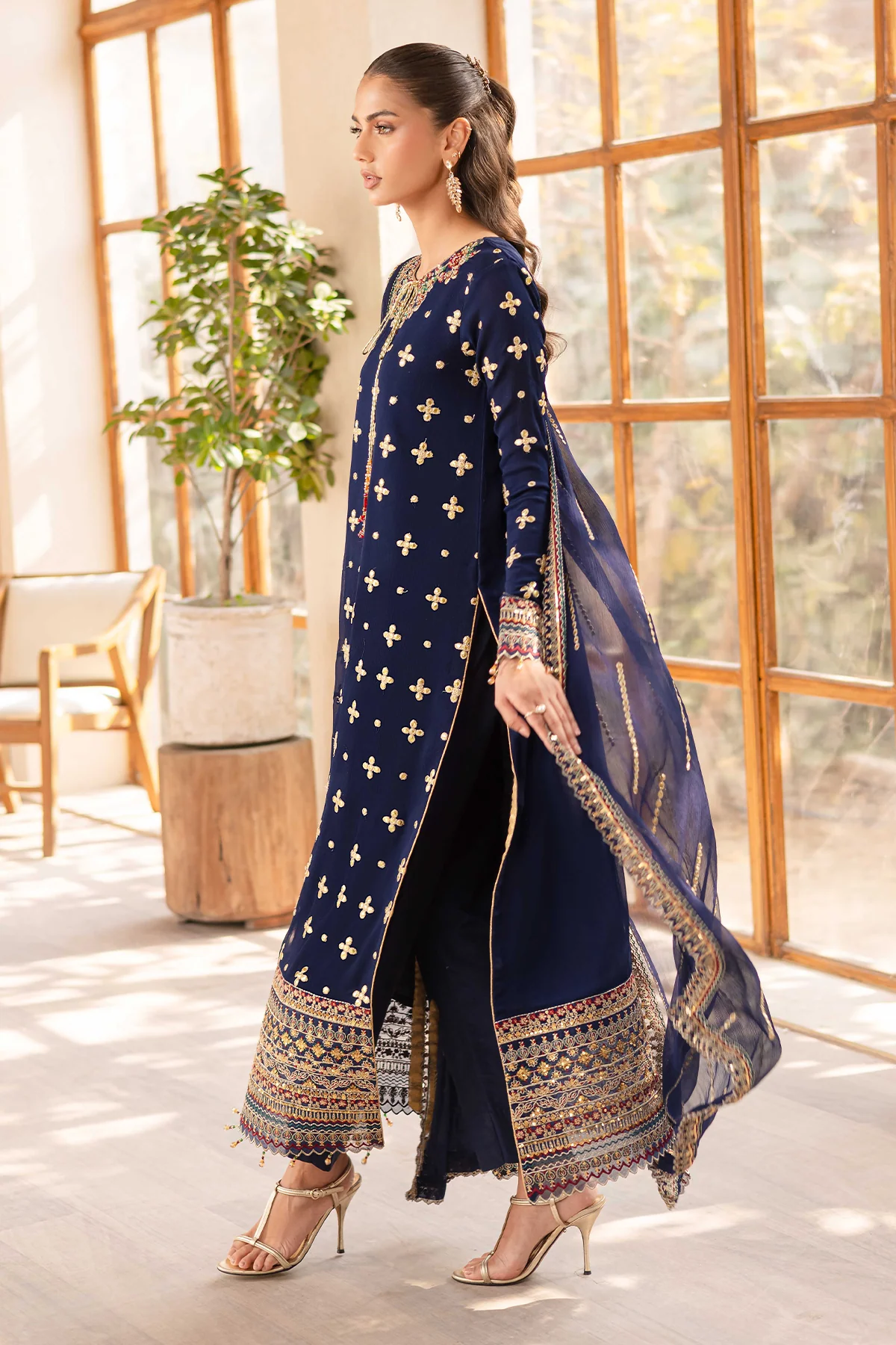 Emaan Adeel Zavia Noore Festive Formals 2025 - Image 2