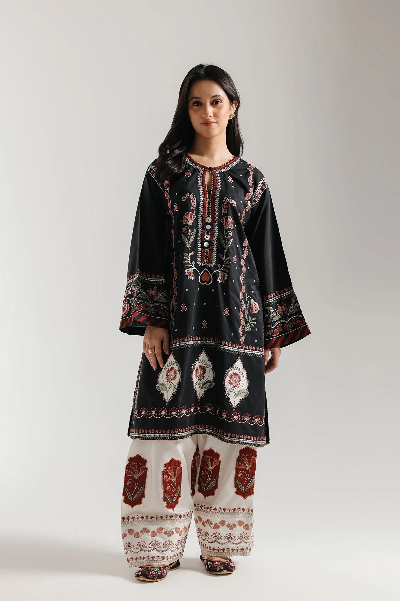Ethnic E4122-103-901 Rozana 2026
