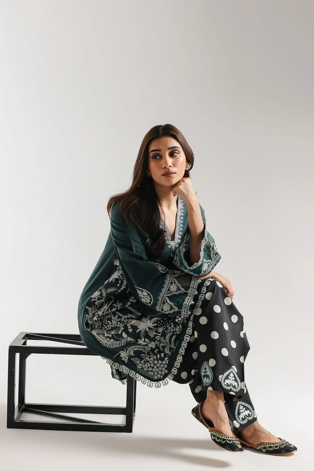 Ethnic E4147-103-704 Rozana 2026 - Image 2