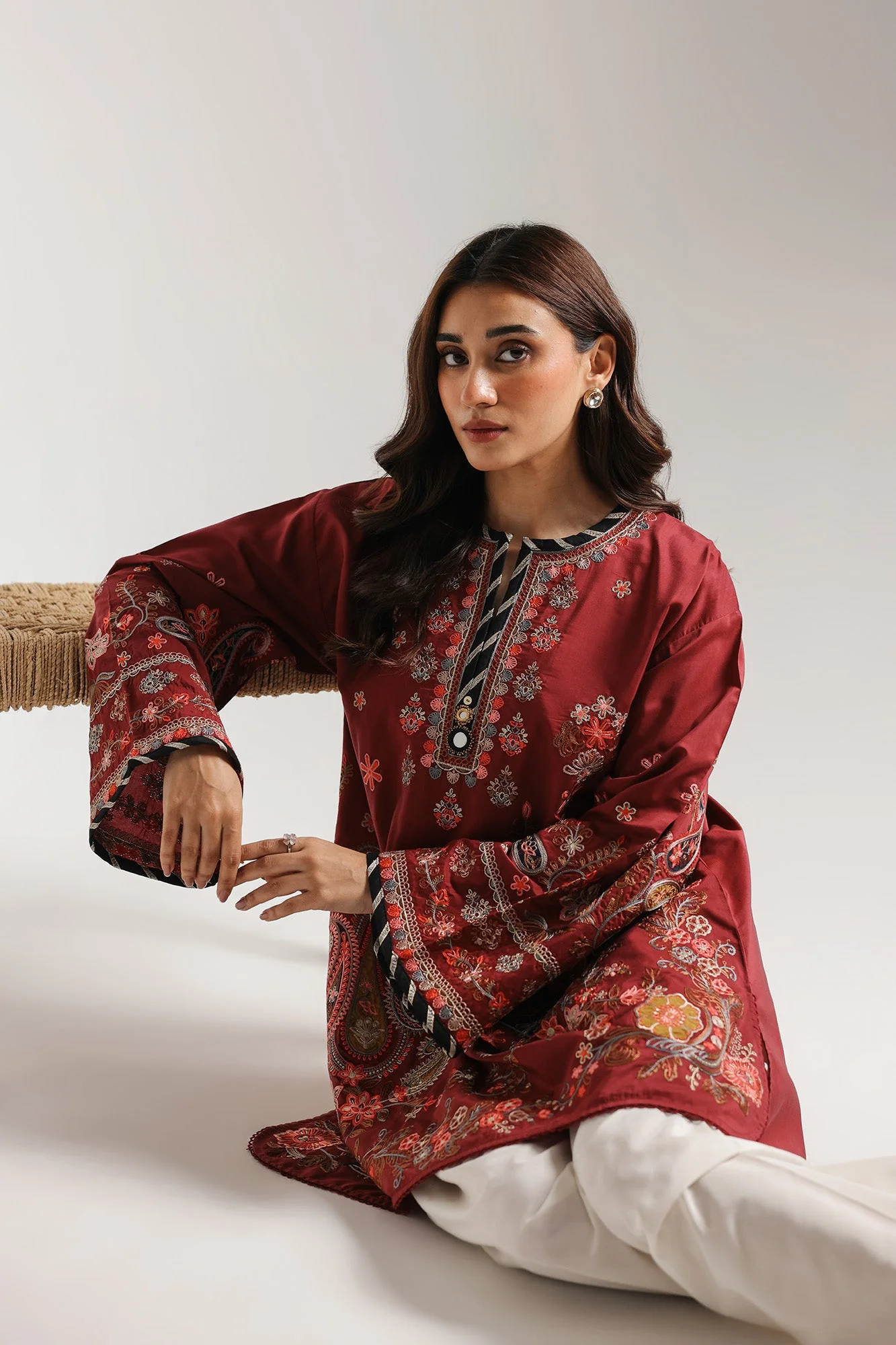 Ethnic E4209-103-415 Rozana 2026 - Image 2