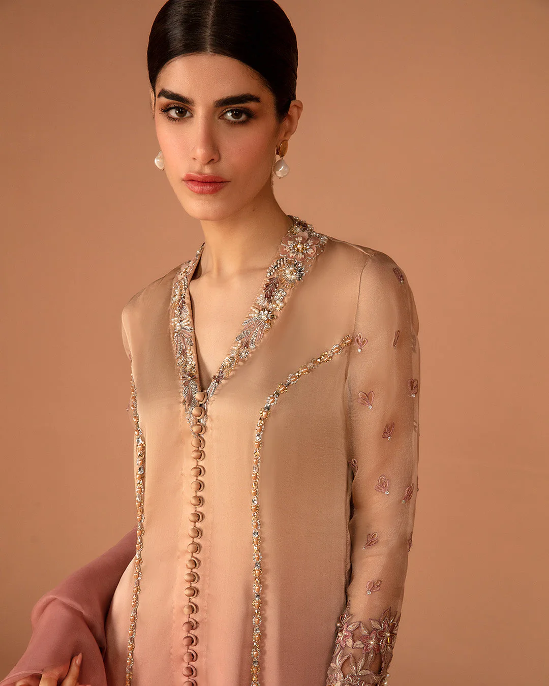 Faiza Saqlain Eshe Luxe Formals 2024 - Image 2