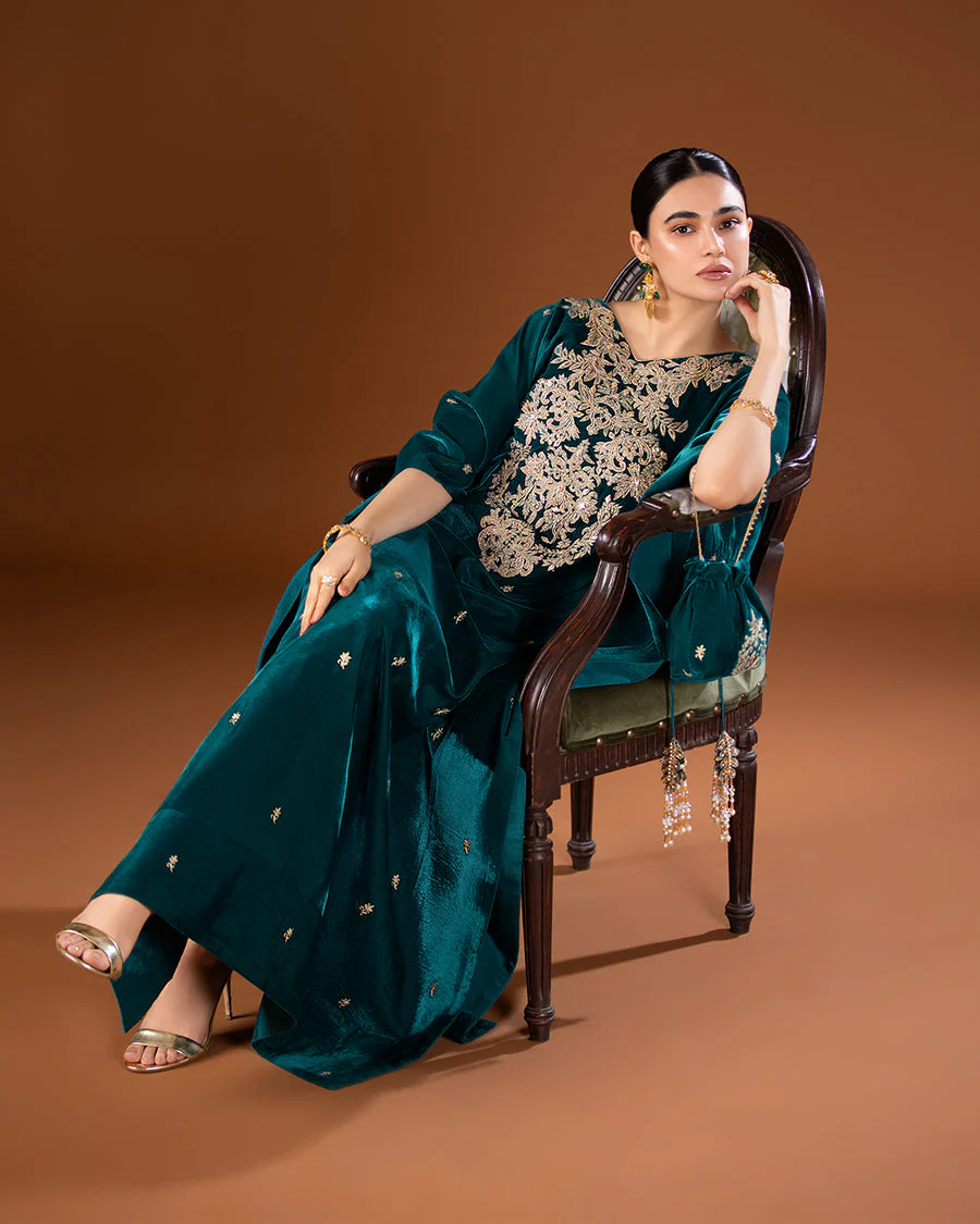 Faiza Saqlain Khamaj Luxe Formals 2024 - Image 2