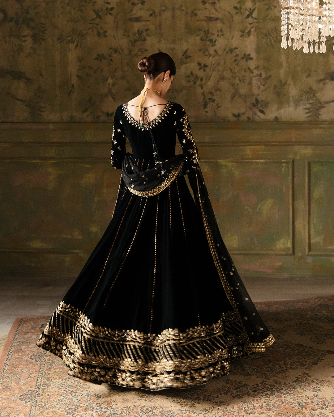 Faiza Saqlain Venera Luxe Formals 2024 - Image 2