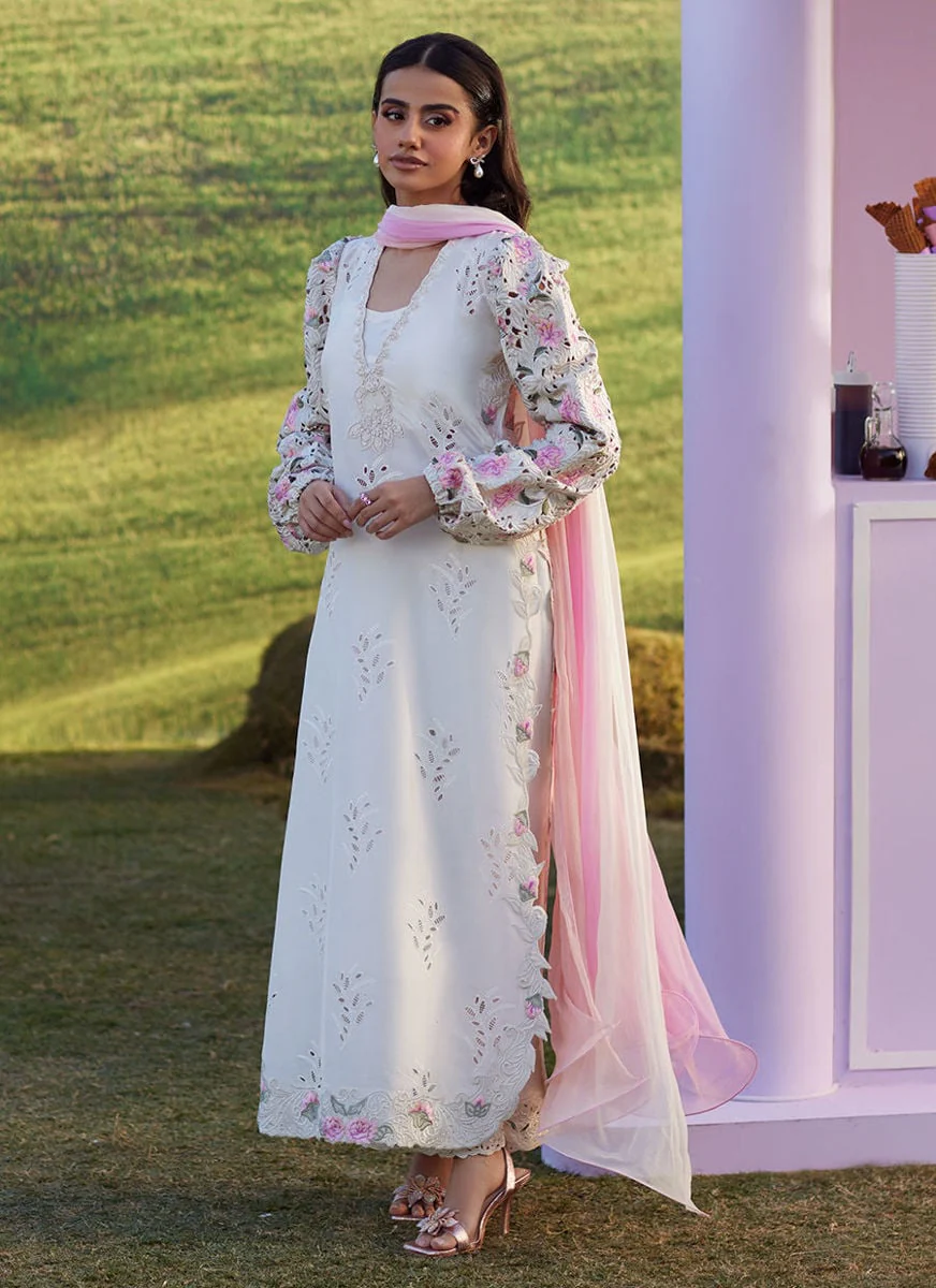 Farah Talib Aziz Rose Lace Luna Eid 2026