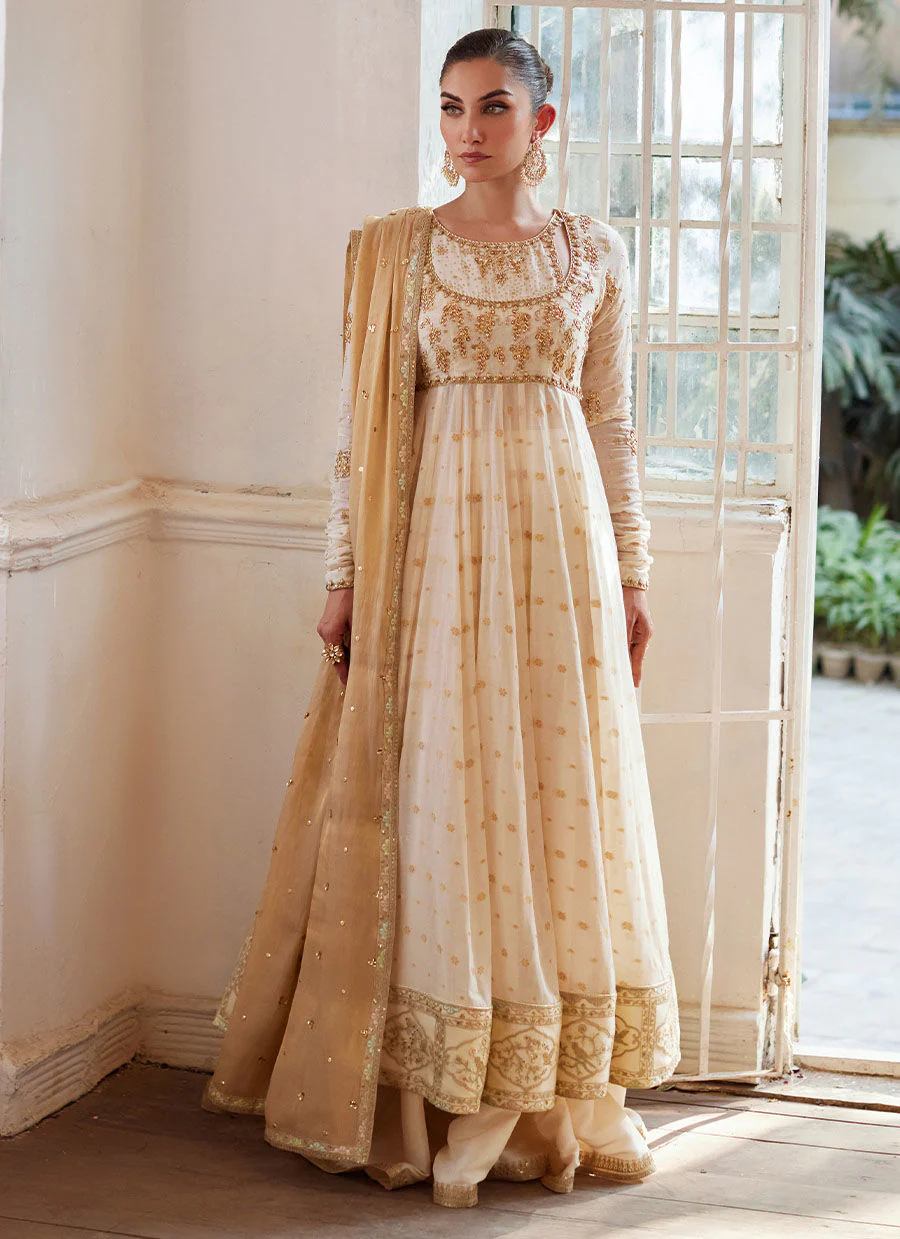 Farah Talib Aziz Simee Ivory Kalidaar and Dupatta Mayna Festive Luxe 2024