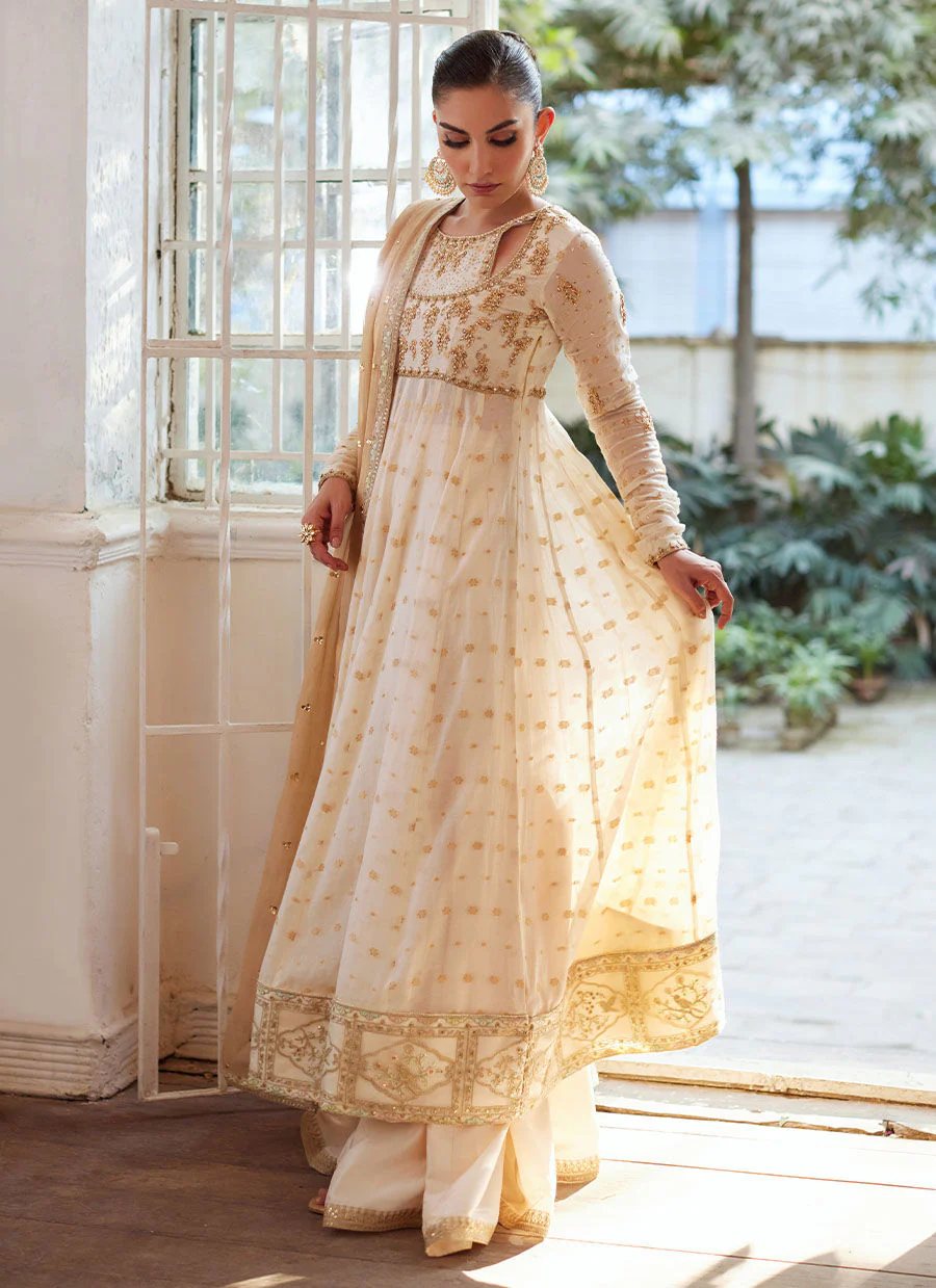 Farah Talib Aziz Simee Ivory Kalidaar and Dupatta Mayna Festive Luxe 2024 - Image 2