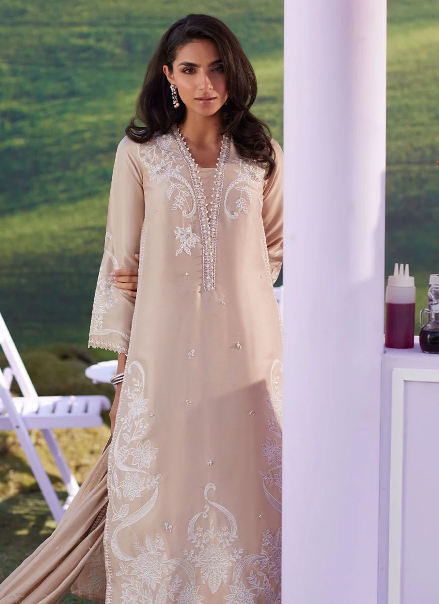 Farah Talib Aziz Vaila Luna Eid 2026 - Image 2