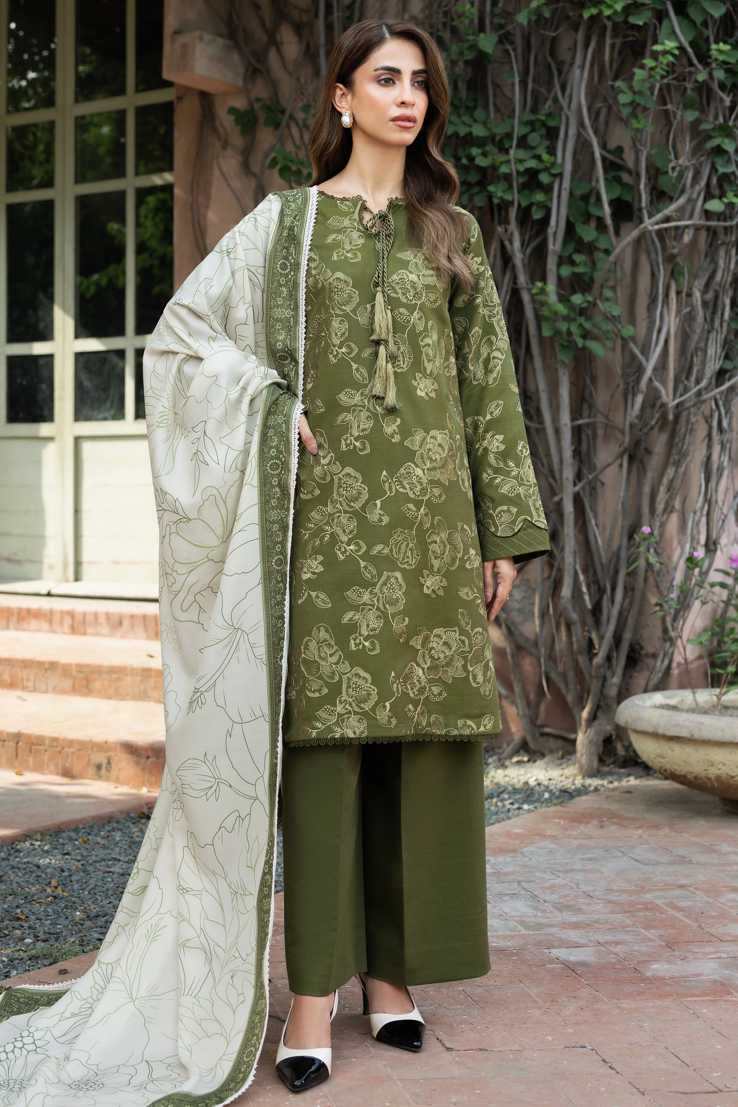 Farahsa Olvyn Fall Winter Collection 2025