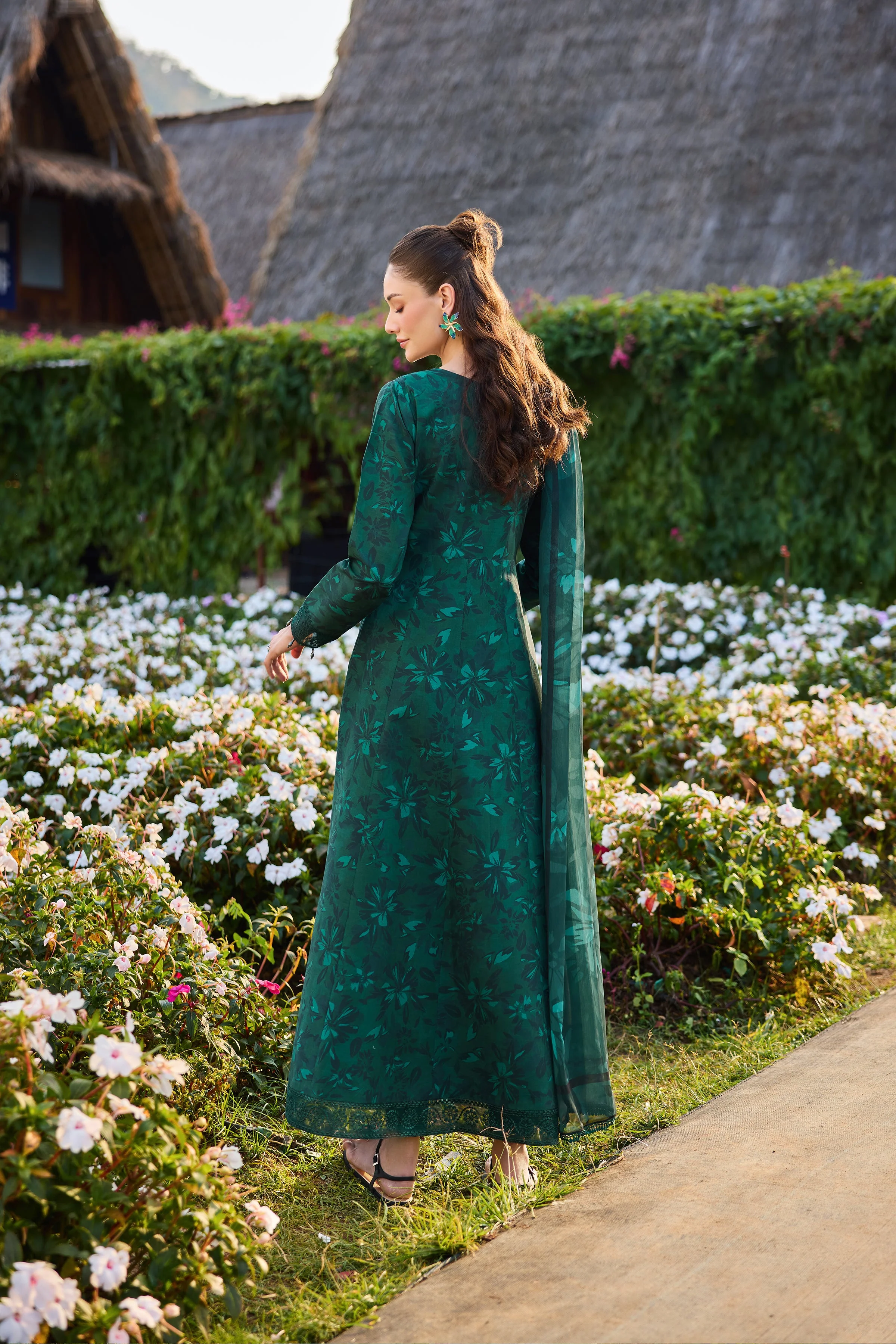 Farasha Dusken Jade Summer Escape 2026 - Image 2