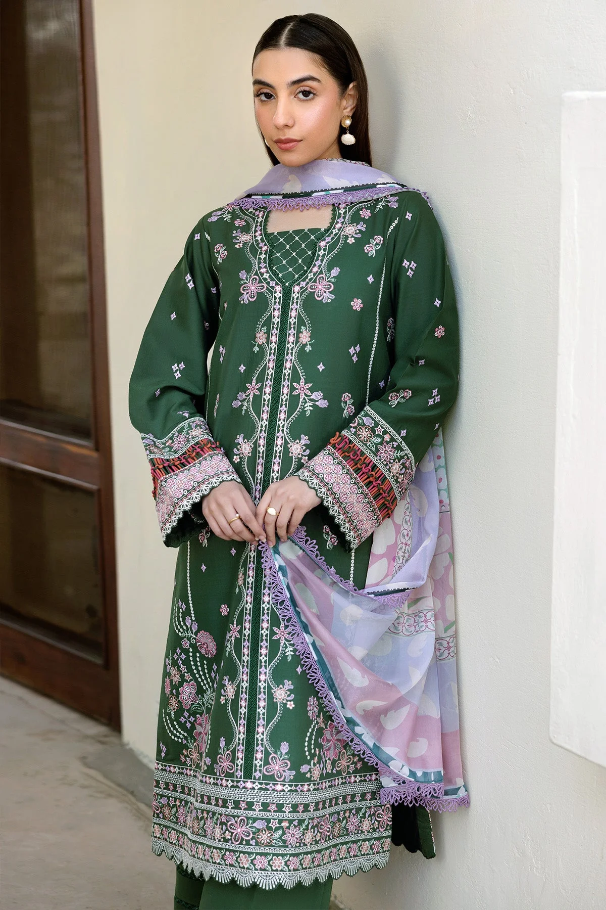 Farasha Emerald Eclips Summer Weaves Embroidered lawn 2025 - Image 2