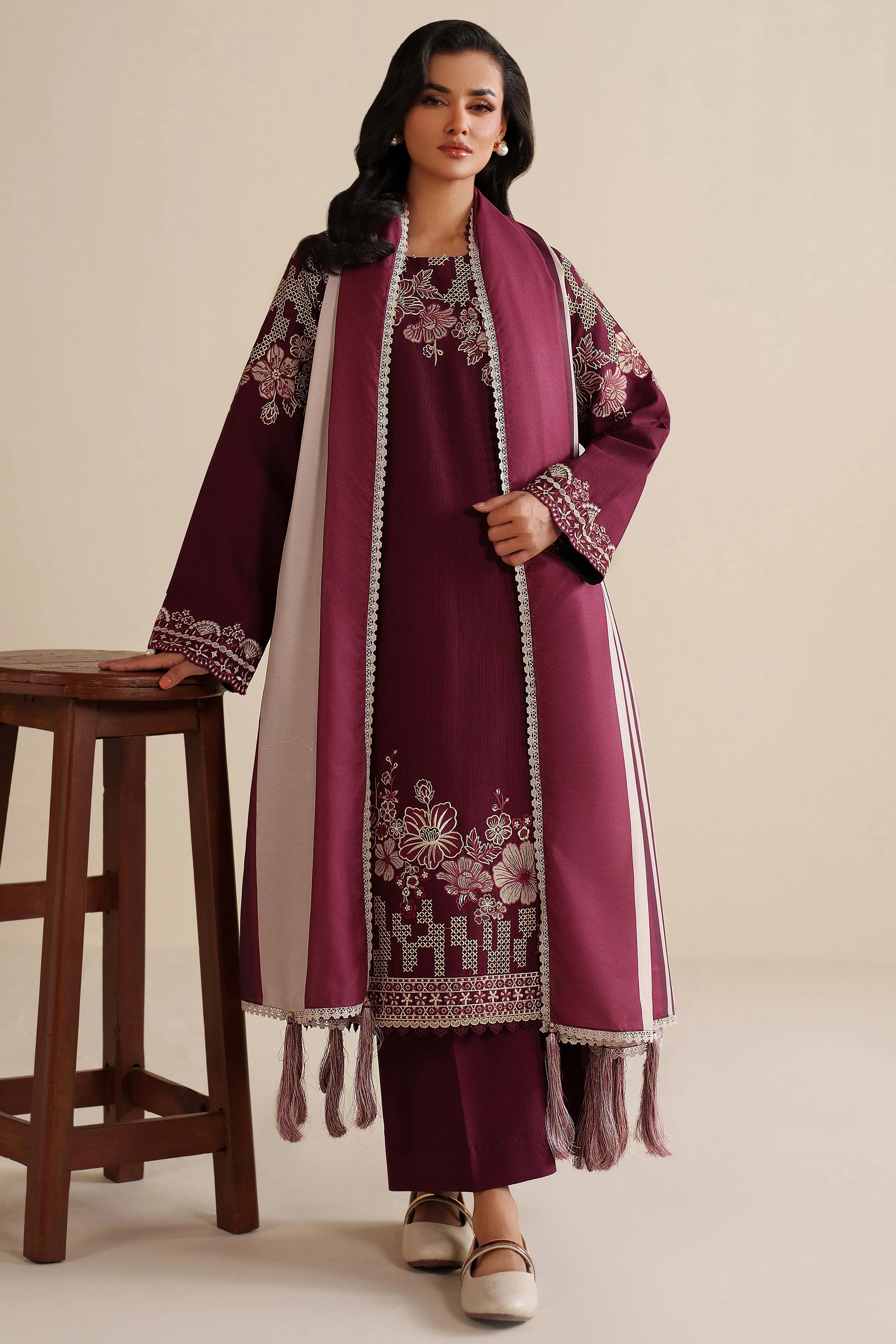 Farasha Meadow Winter Spell 2025
