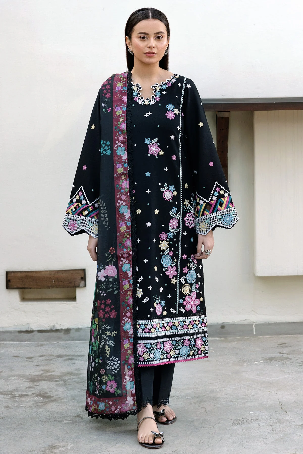 Farasha Online Ember Shadow Summer Weaves Embroidered lawn 2025