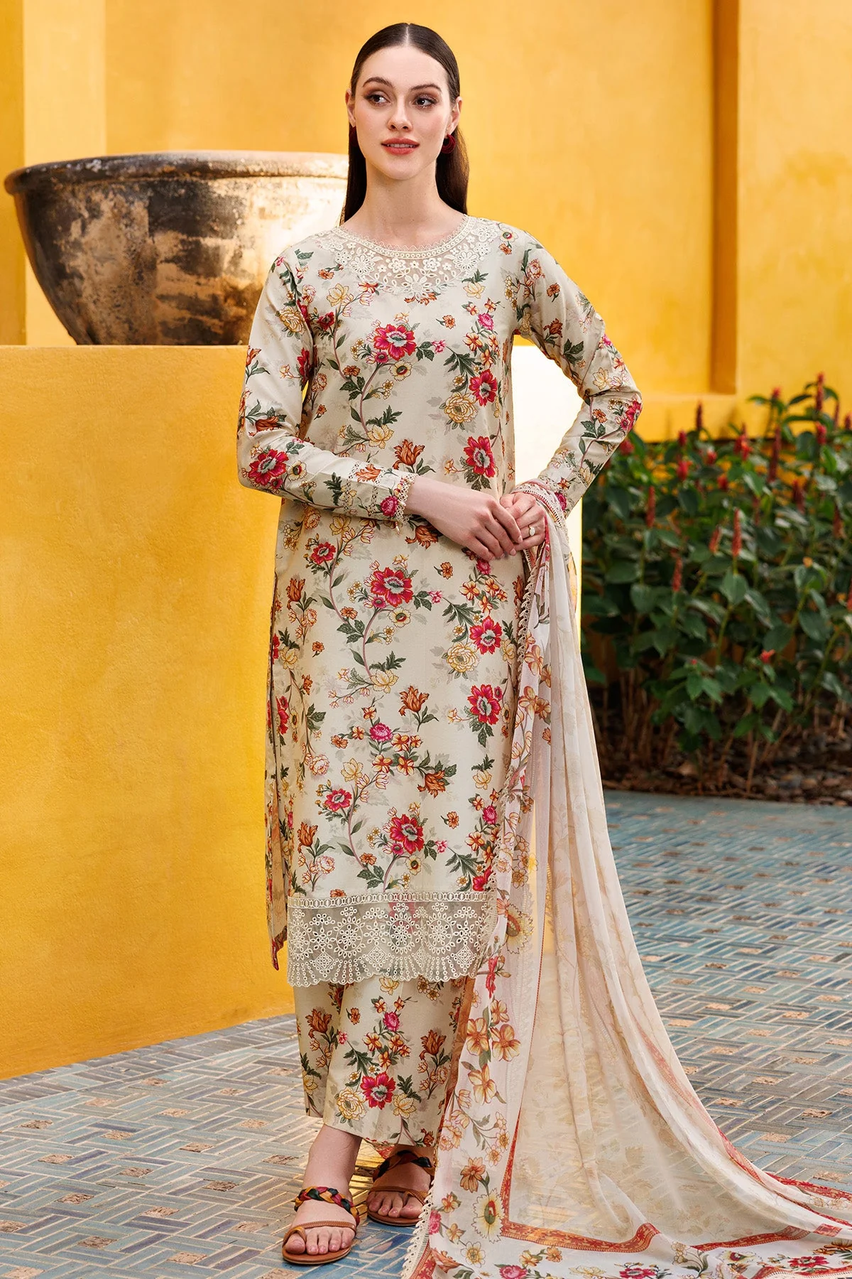 Farasha Online Ivory Dusk Aurea Eid Summer Collection 2025 - Image 2