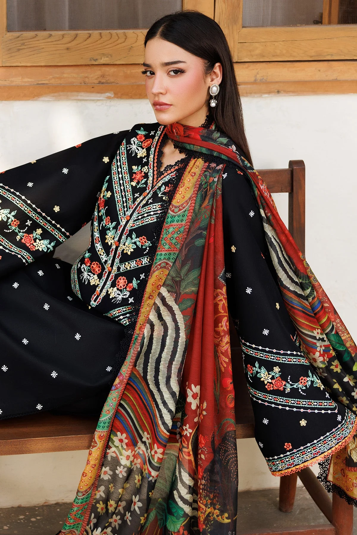 Farasha Online Midnight Veil Summer Weaves Embroidered lawn 2025 - Image 2