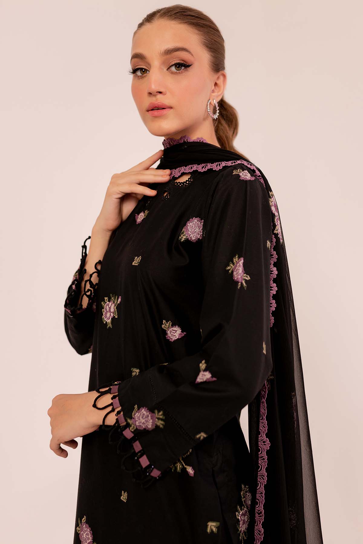 Farasha Online MYSTIQUE Summer Weaves Embroidered lawn 2025 - Image 2