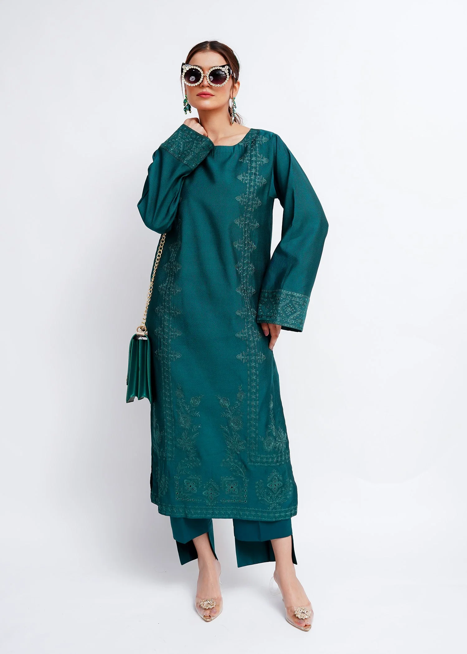Fozia Khalid Syrah Basic Edit 2025