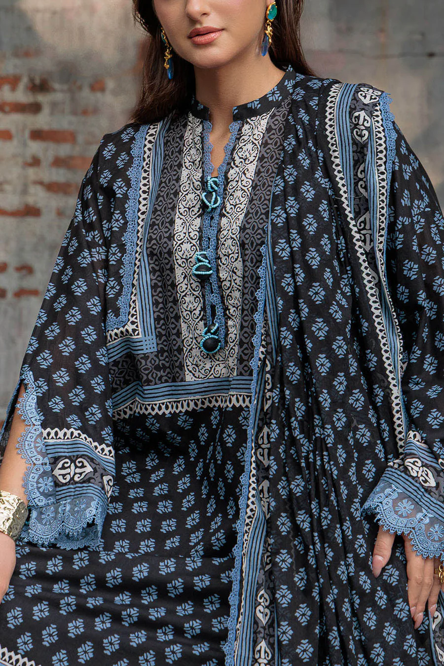 Gul Ahmed B-62002 Noir & Blanc 2026 - Image 2