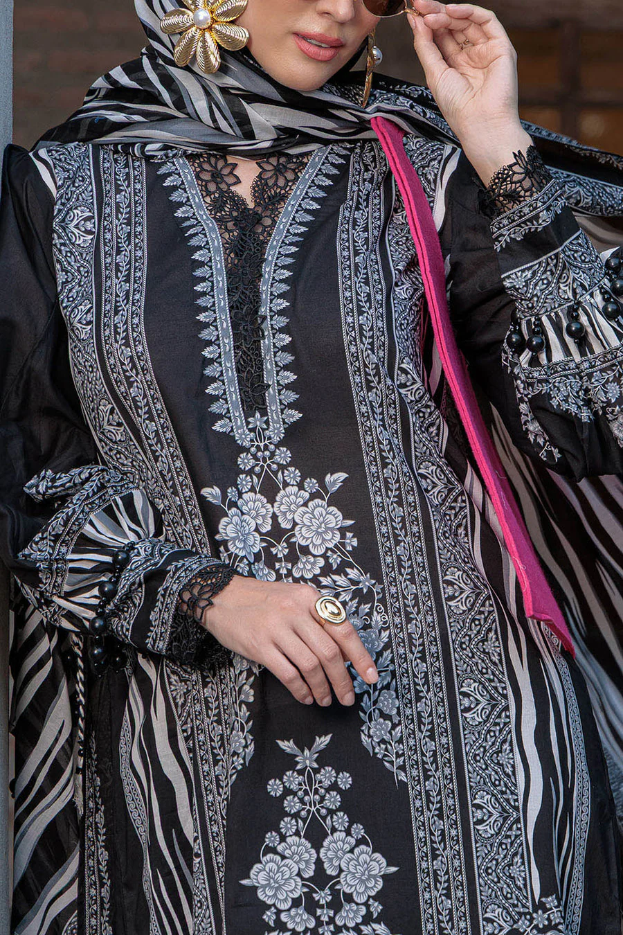 Gul Ahmed B-62008 Noir & Blanc 2026 - Image 2