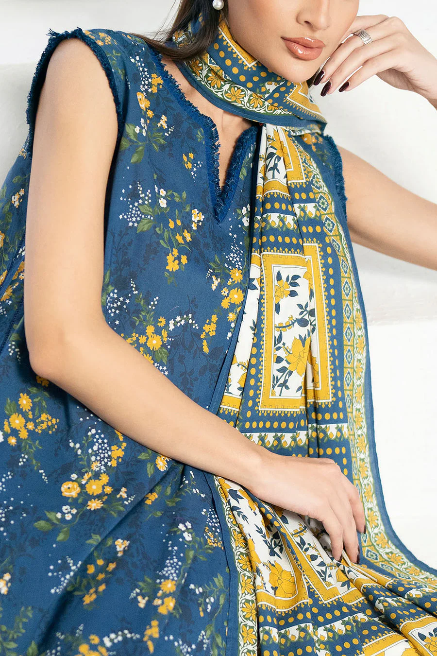 Gul Ahmed CL-62205 B Embroidered Lawn 2026 - Image 2