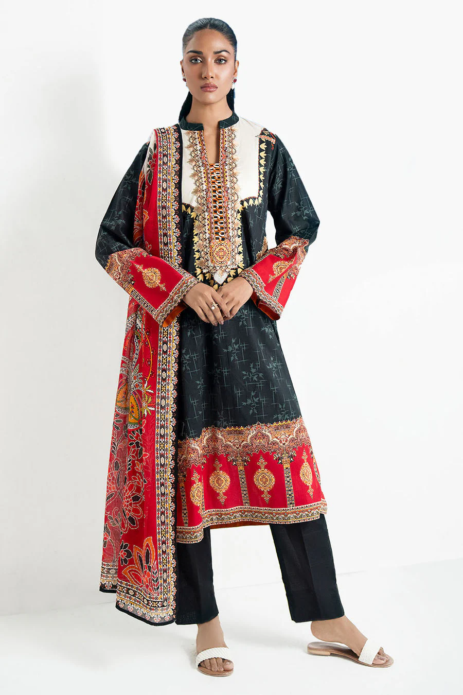 Gul Ahmed CL-62267 Embroidered Lawn 2026
