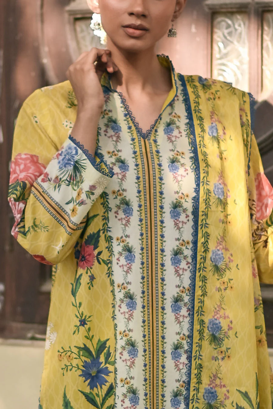 Gul Ahmed CL-62276 Rangon Ka Angan 2026 - Image 2