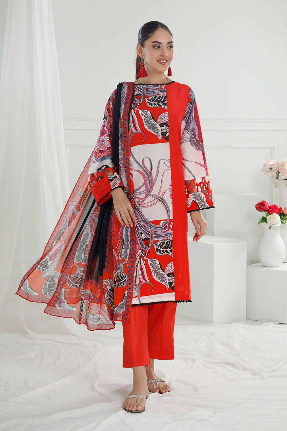 Gul Ahmed CS-52006 The Floral World 2025