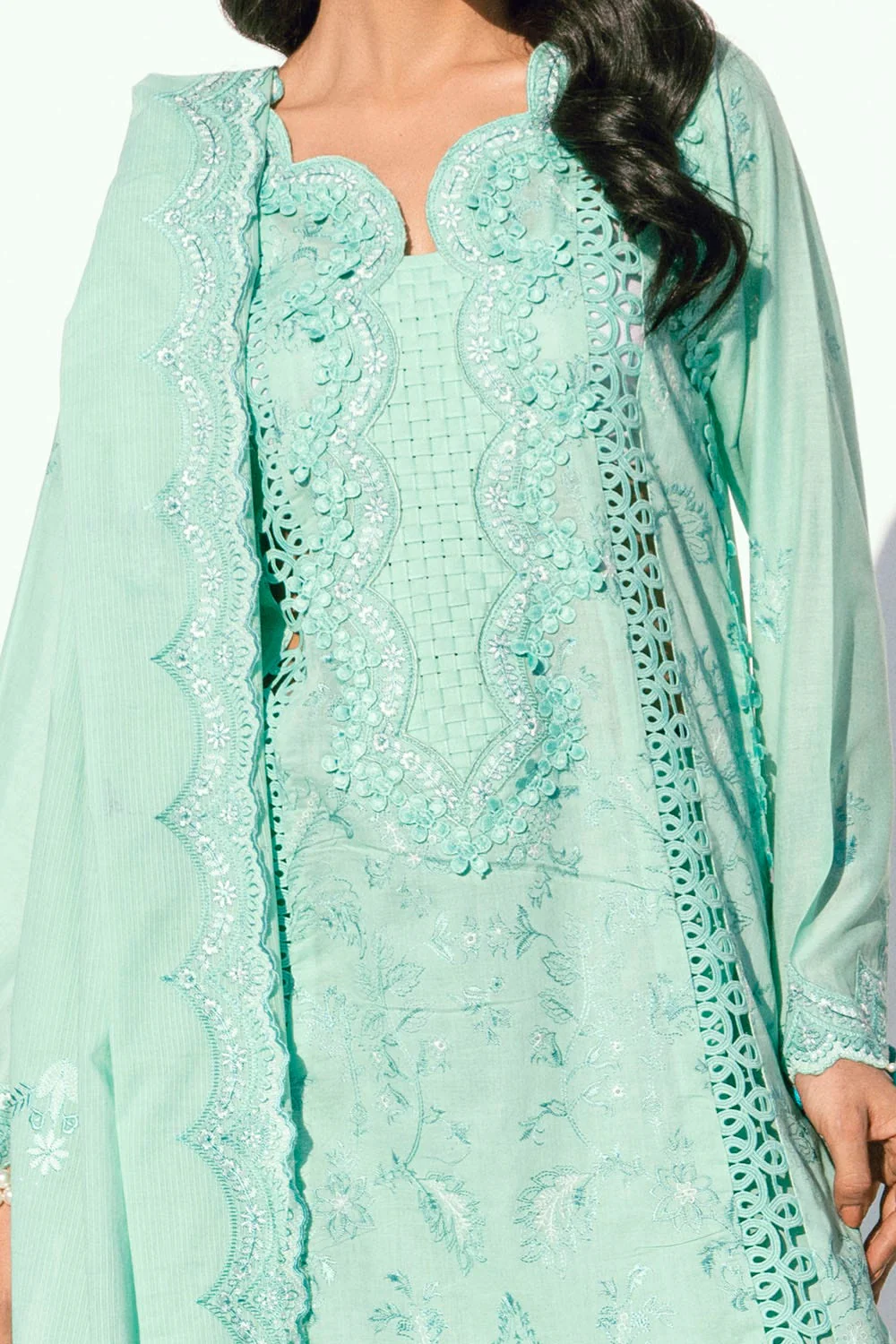 Gul Ahmed DN-52013 Gul Nilofer 2025 - Image 2