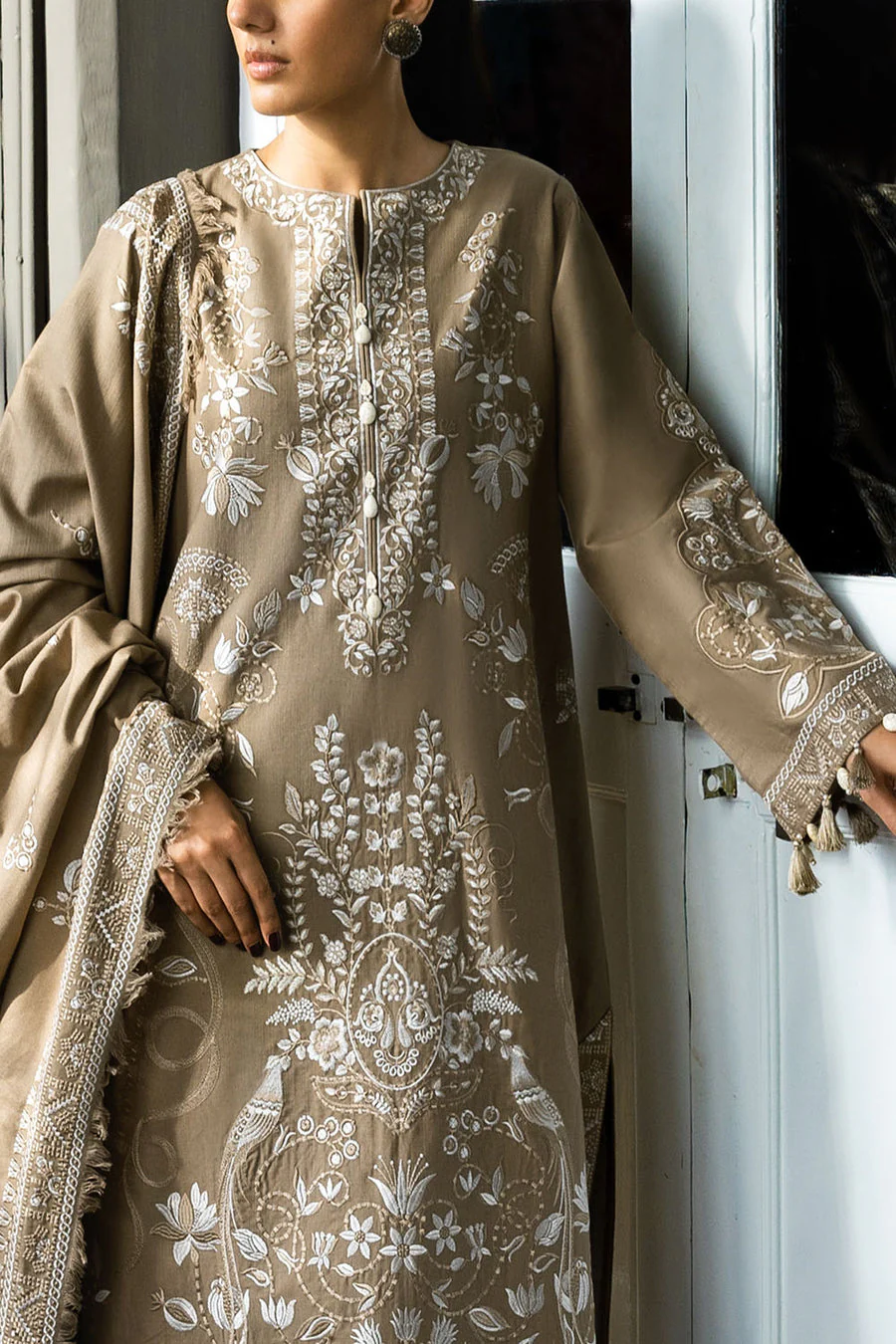 Gul Ahmed K-52015 Heer Winter 2025 - Image 2