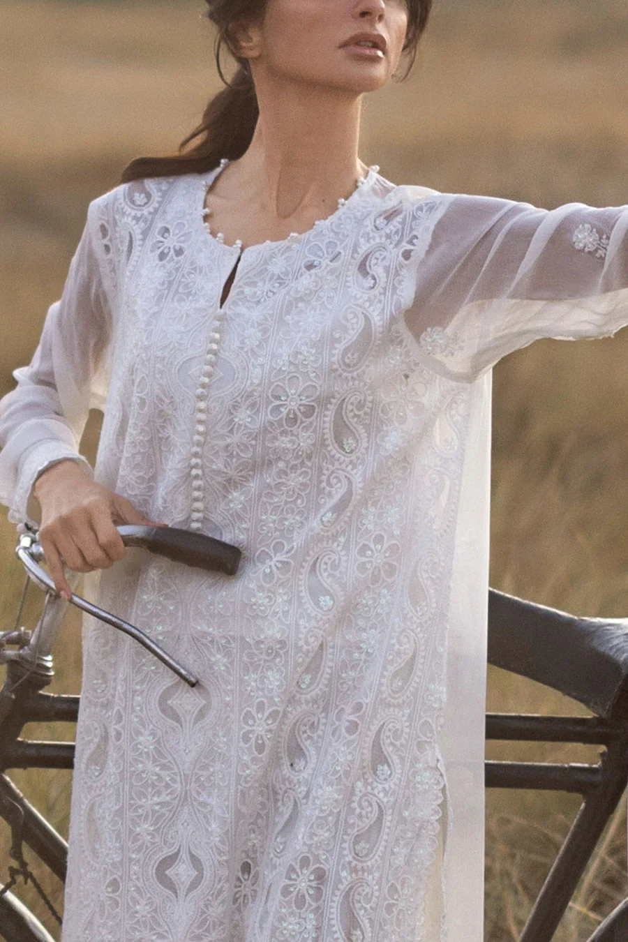 Gul Ahmed LE-62011 Poetry of Luxury 2026 - Image 2