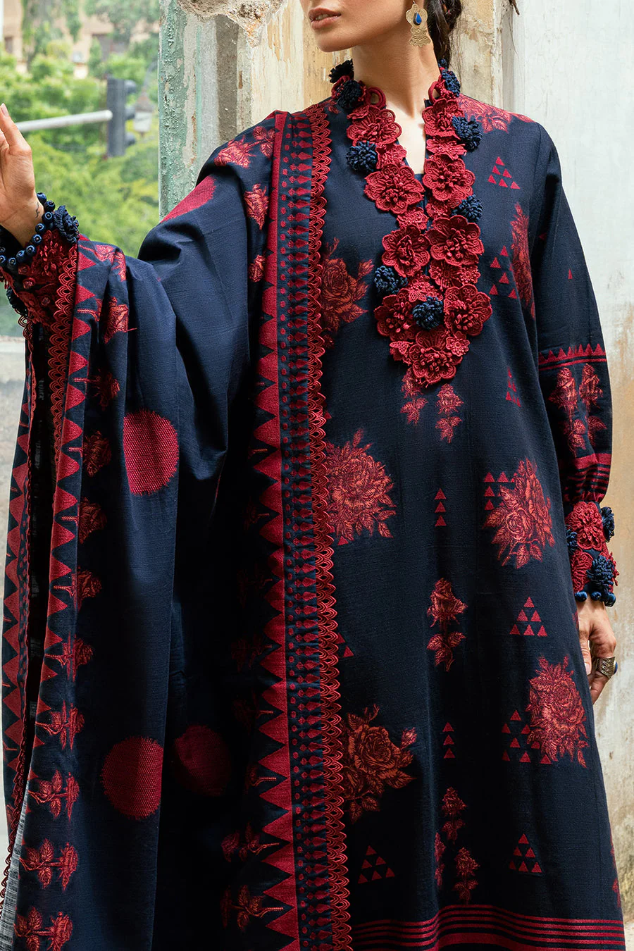 Gul Ahmed MJ-52029 Luxe Winter 2025 - Image 2