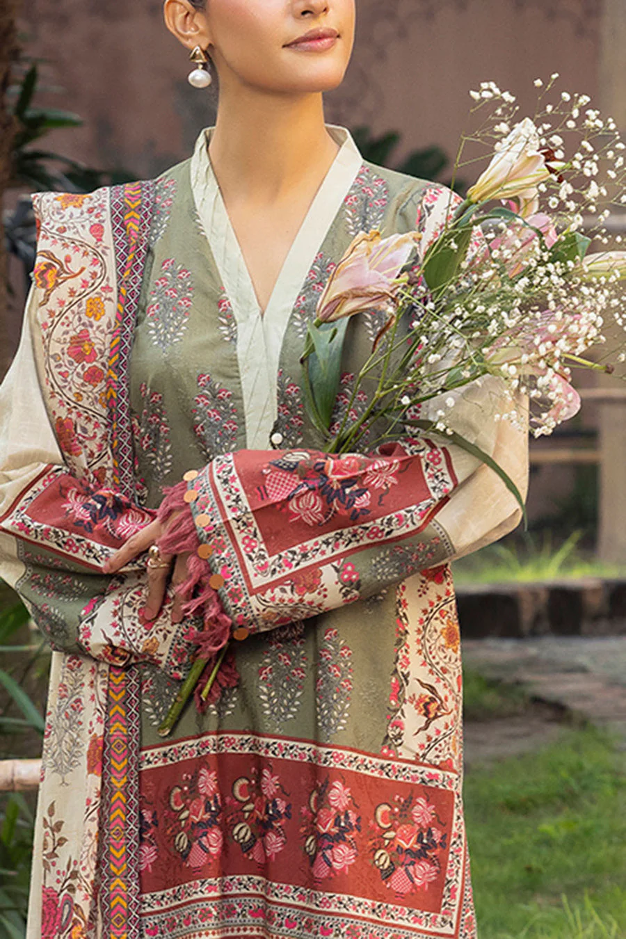 Gul Ahmed SP-52088 The Jacquard Edit 2025 - Image 2