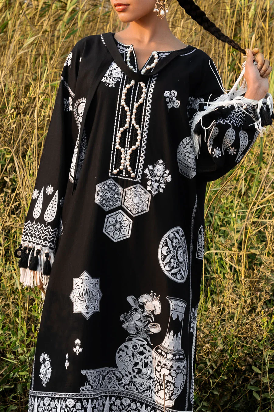 Gul Ahmed TK-52003 7 Piece Khaddar 2025 - Image 2