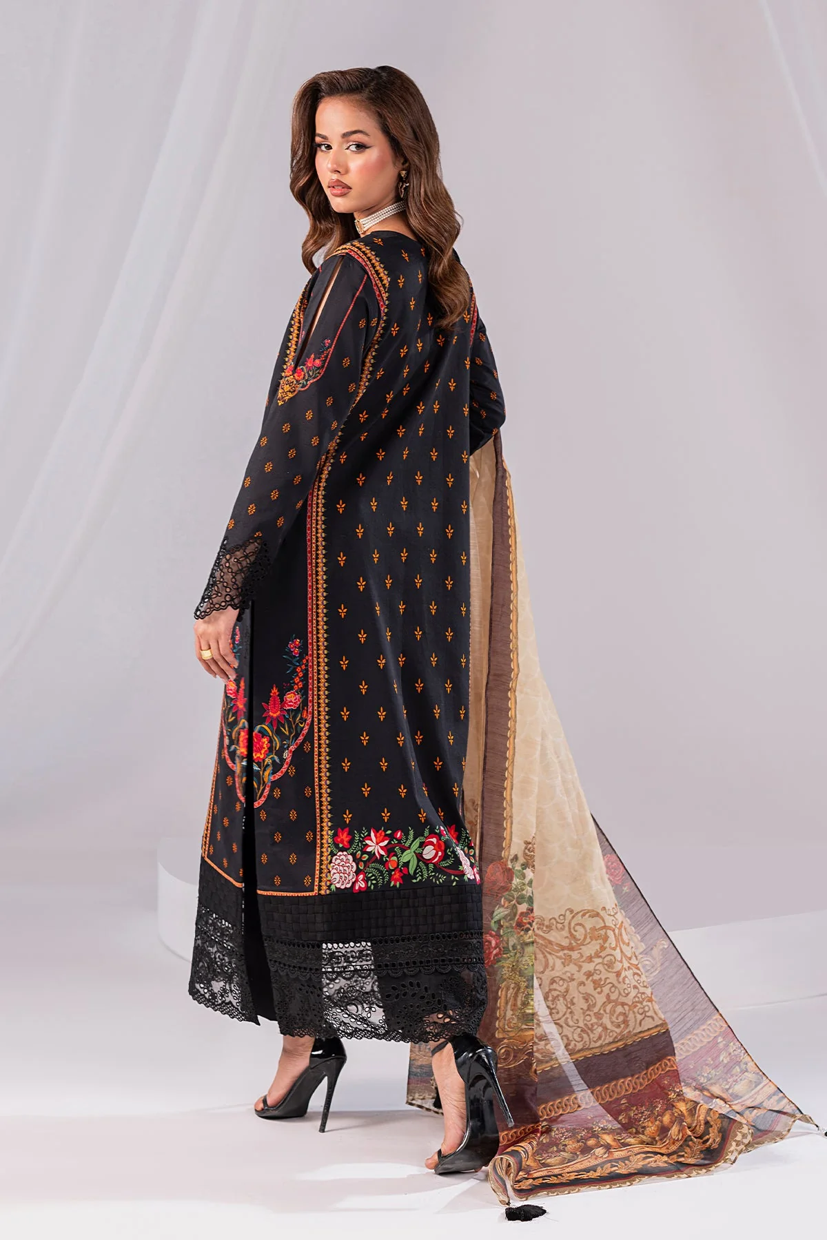 Imrozia Premium SP-63 Yusra Noor Printed Prets 2025 - Image 2