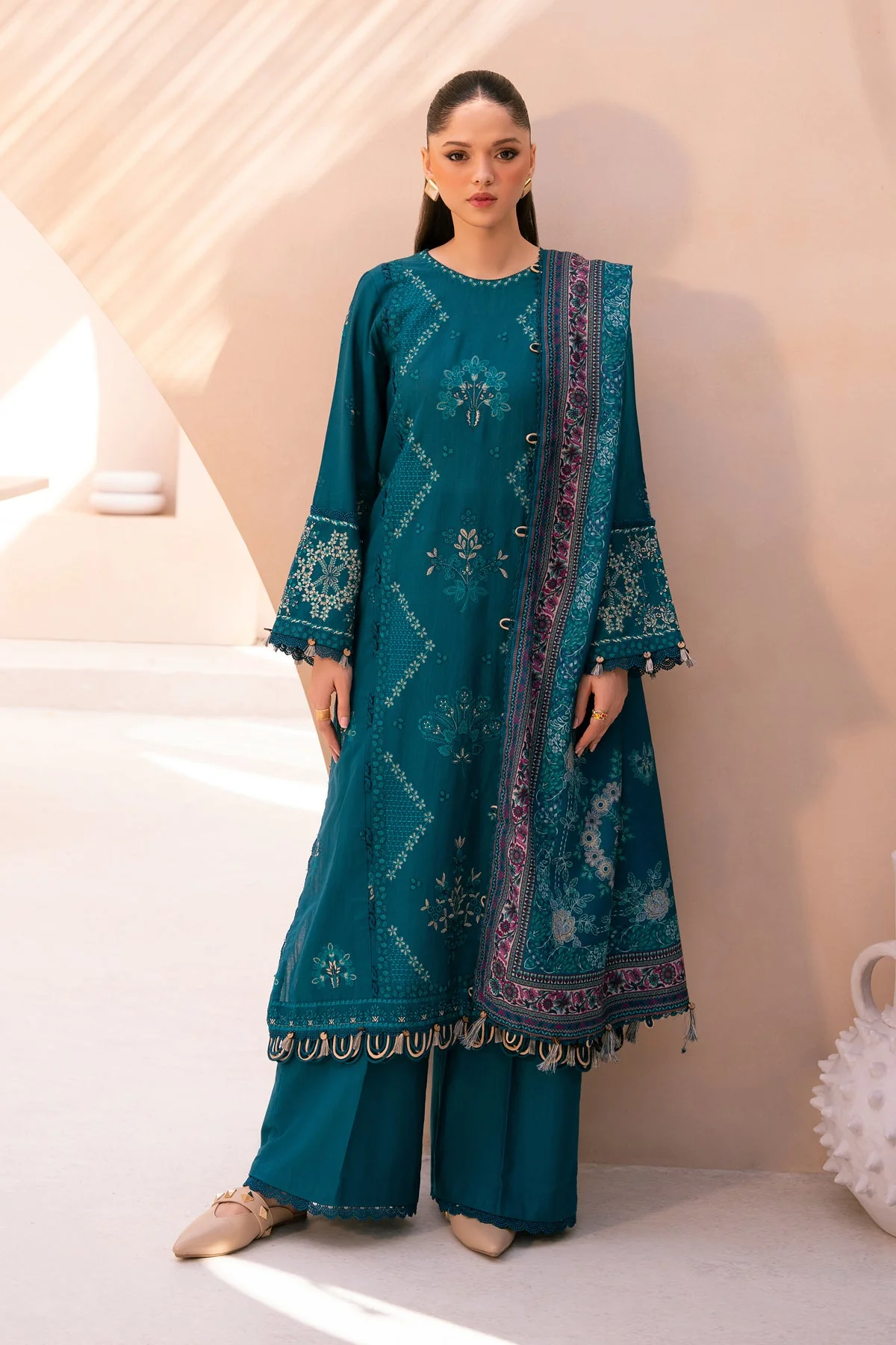 Iznik Alfia Rang E Khizaan 2025