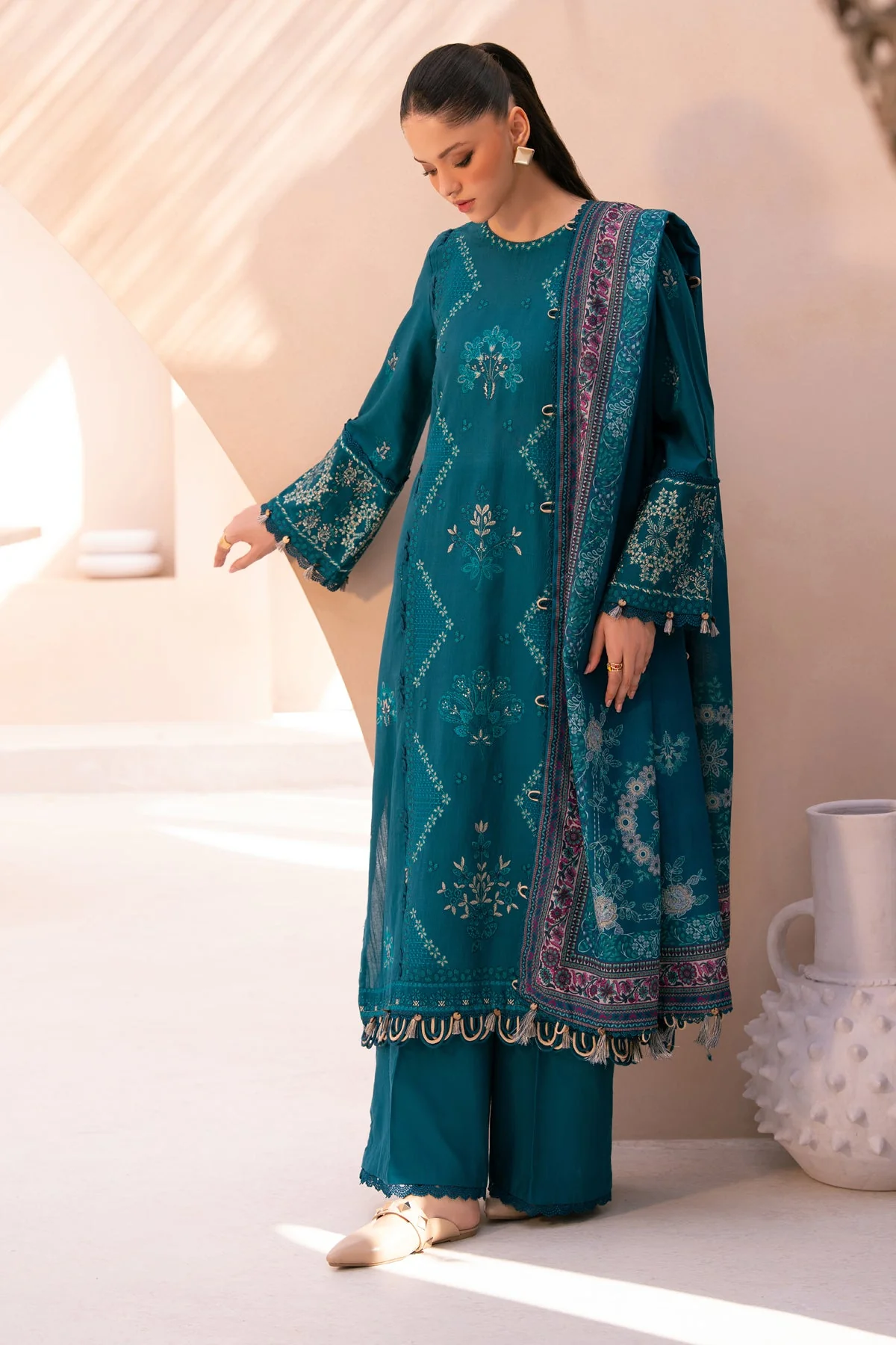 Iznik Alfia Rang E Khizaan 2025 - Image 2