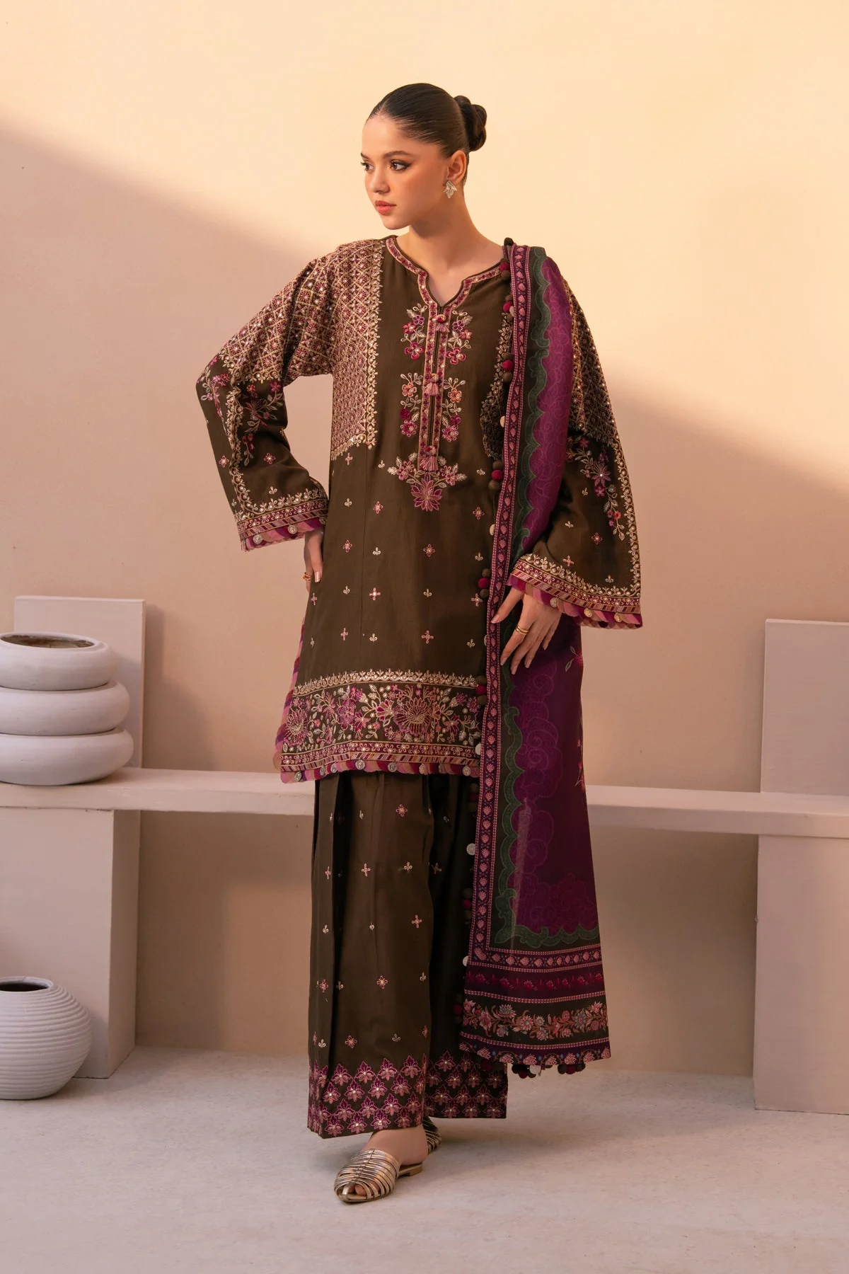 Iznik Azra Rang E Khizaan 2025 - Image 2