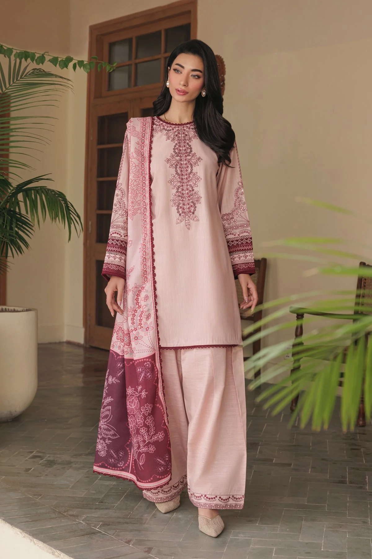 Iznik Minoa Autumn Refresh 2025 - Image 2