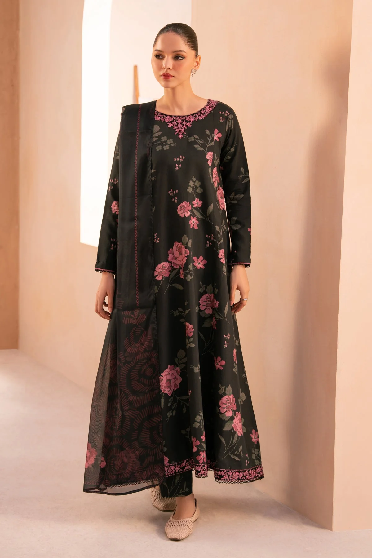 Iznik Sabira Autumn Refresh 2025 - Image 2