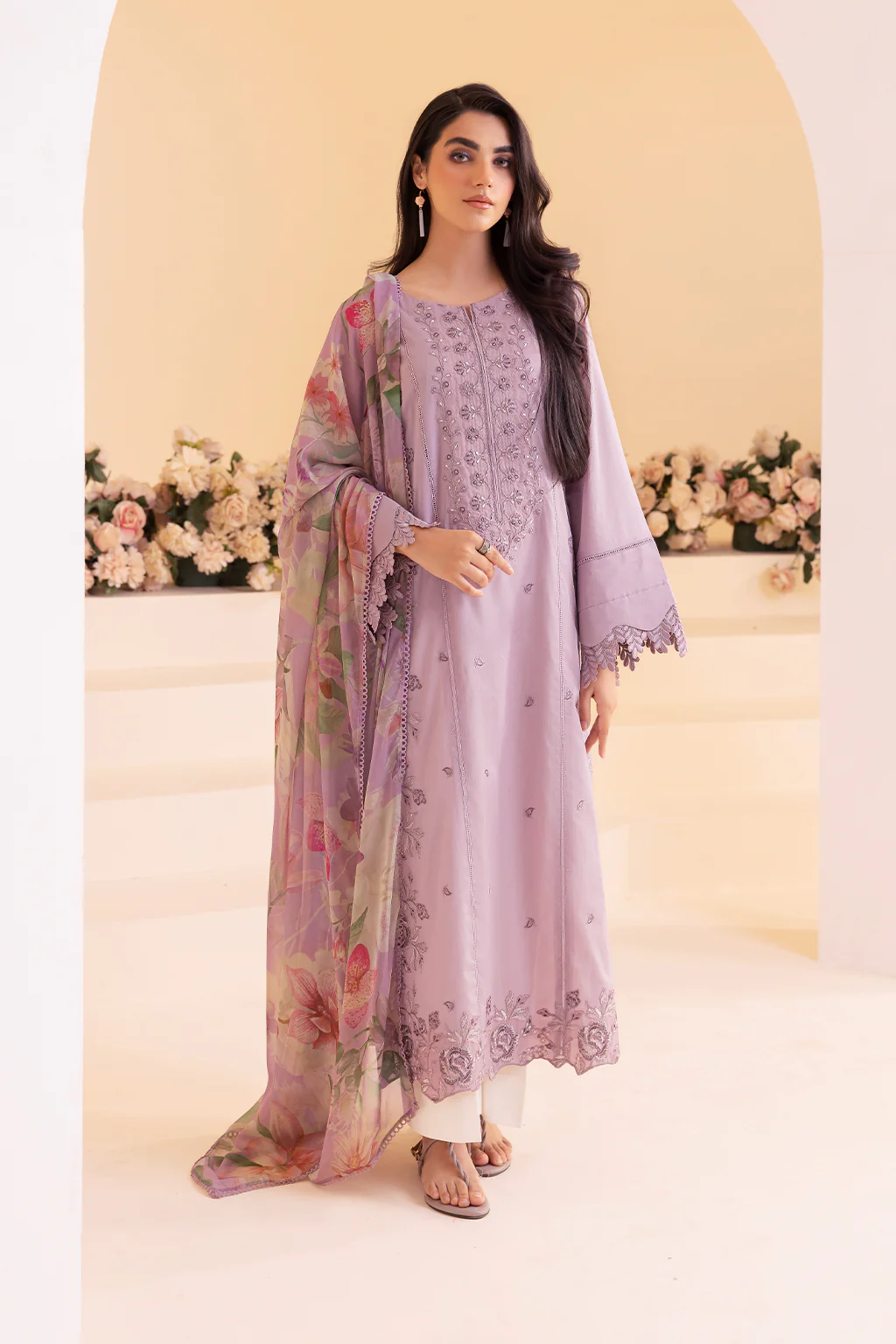 Iznik UE-254 Lawn 2025