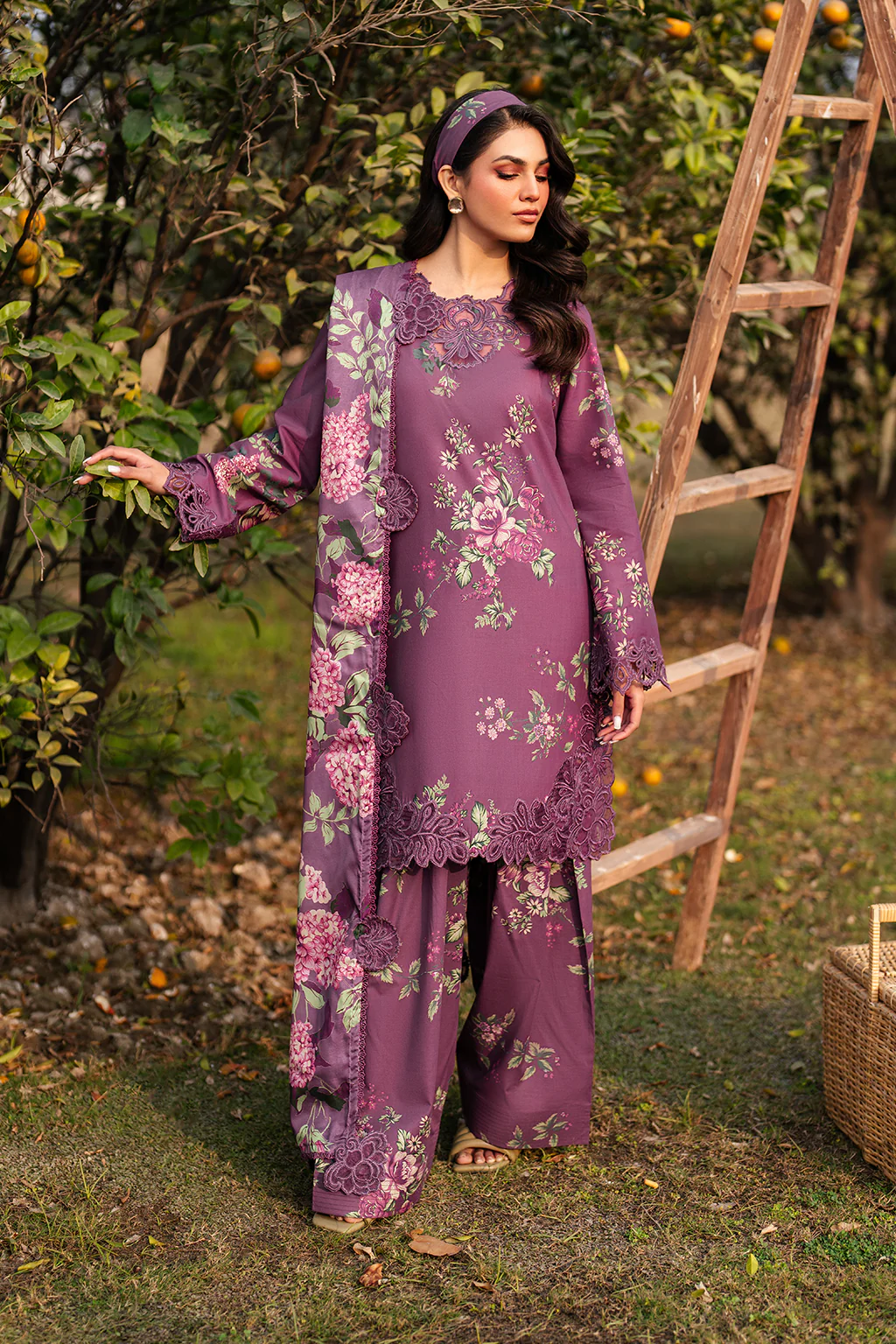 Iznik UE-393 Lawn 2025