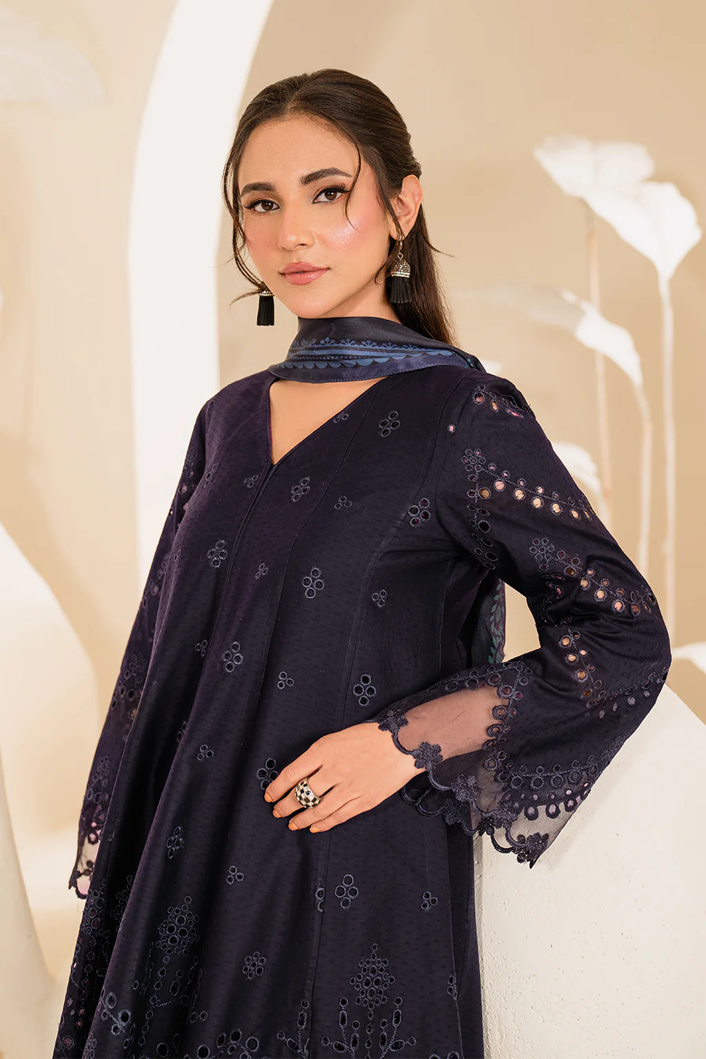Iznik UE-427 Lawn 2025 - Image 2