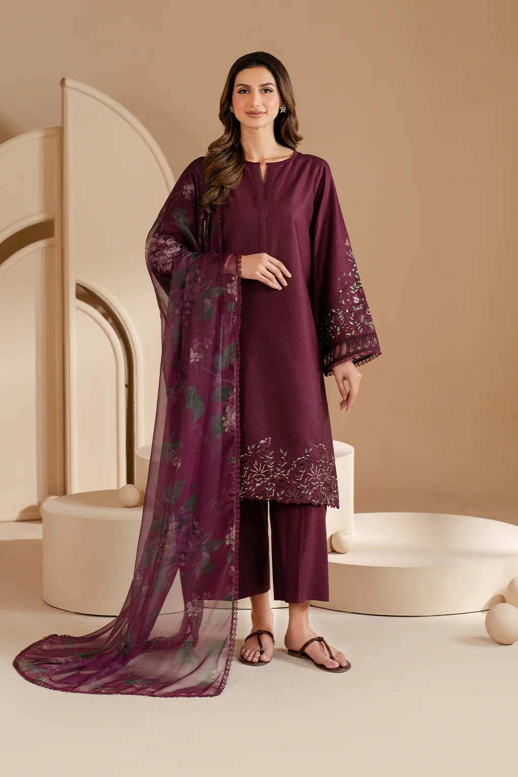 Iznik UE-463 Lawn 2025