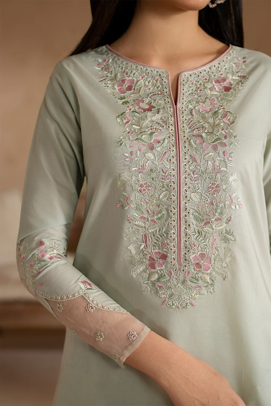 Iznik UE-472 Lawn 2025 - Image 2