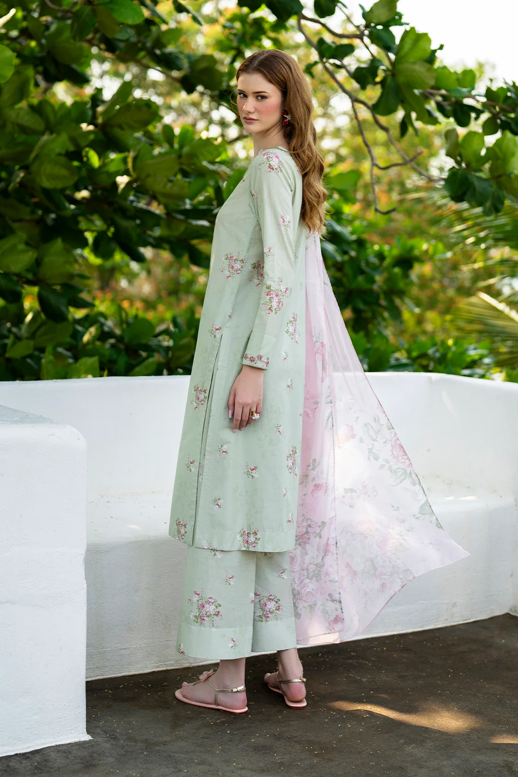 Iznik UE-487 Lawn 2026 - Image 2